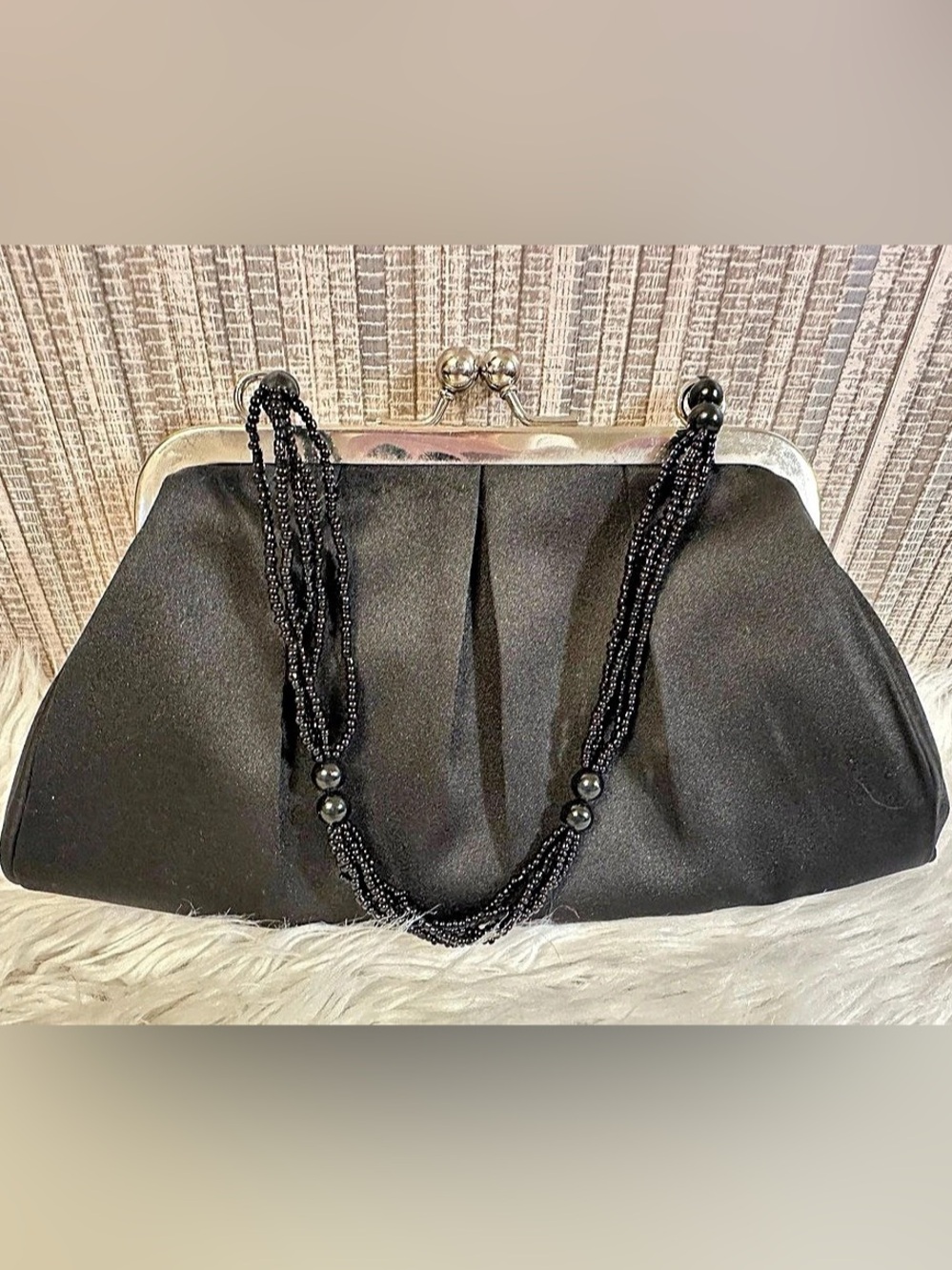 NYTLITES Black Satin Beaded Kiss Lock Evening Bag Y2K Purse